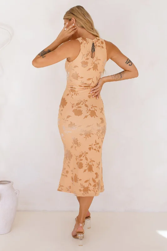 Luxurious Evening Midi Dress Apricot