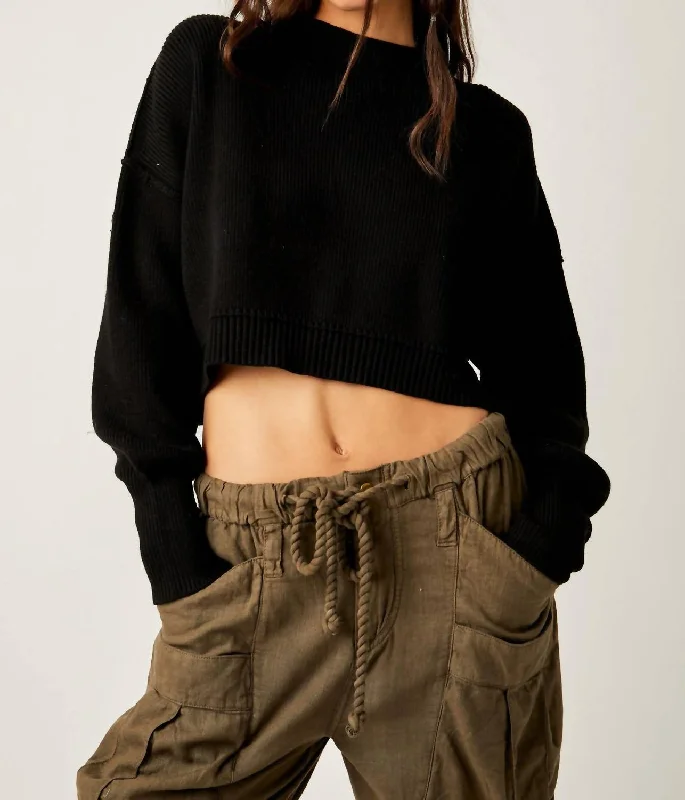 Easy Street Crop Pullover Top In Black