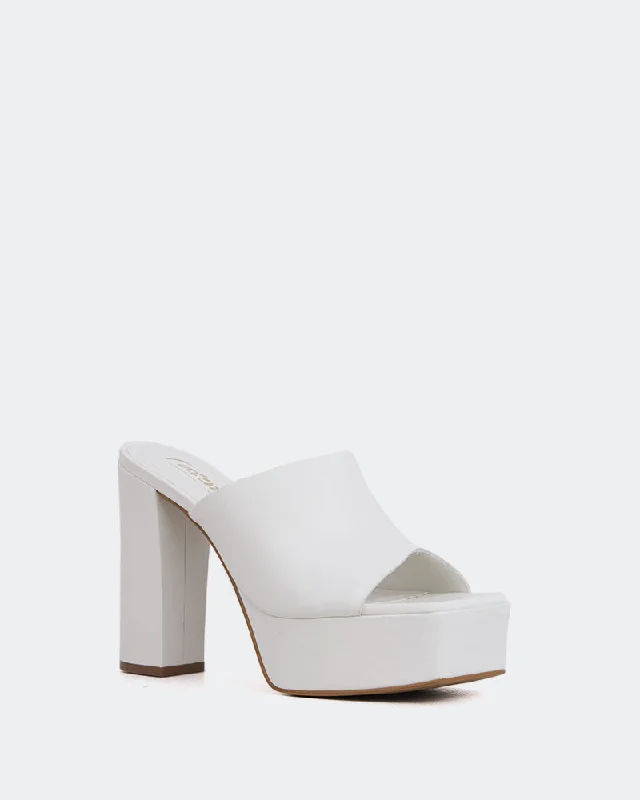 Leva White Leather